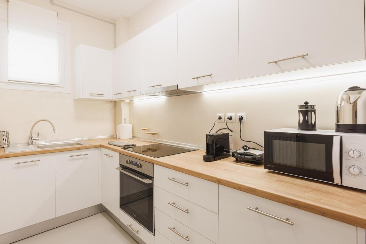 Fully Renovated Luxurious Semi-Basement Studio Atena Exterior foto