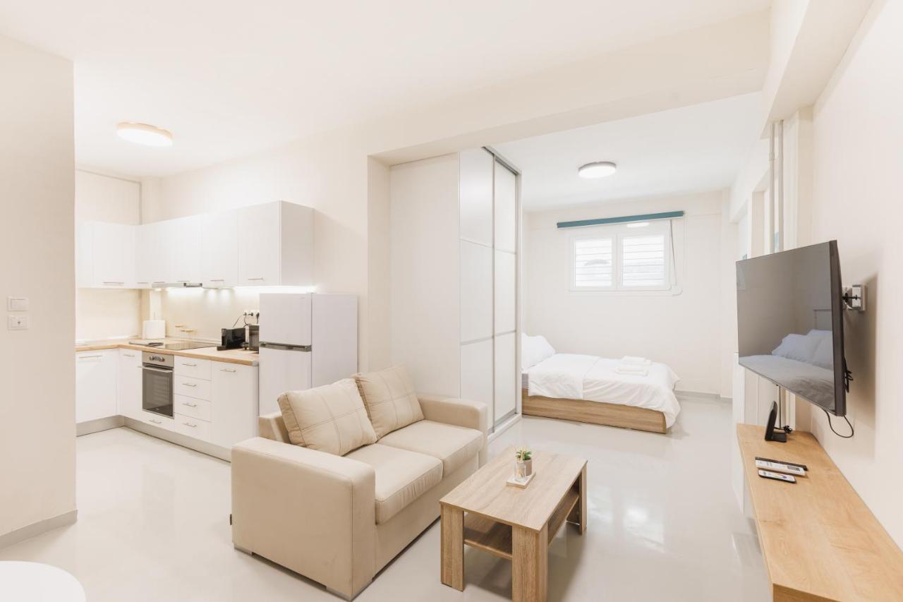 Fully Renovated Luxurious Semi-Basement Studio Atena Exterior foto