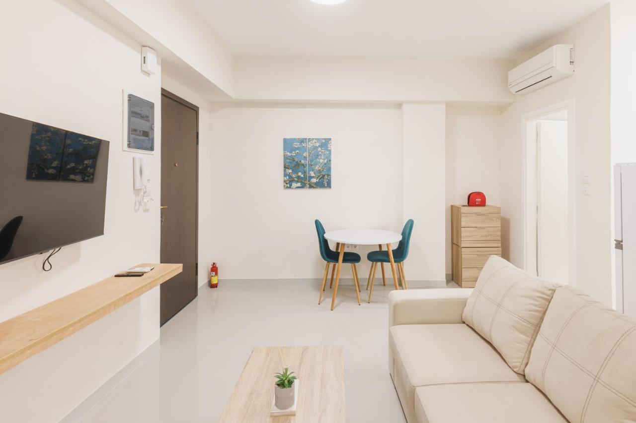 Fully Renovated Luxurious Semi-Basement Studio Atena Exterior foto
